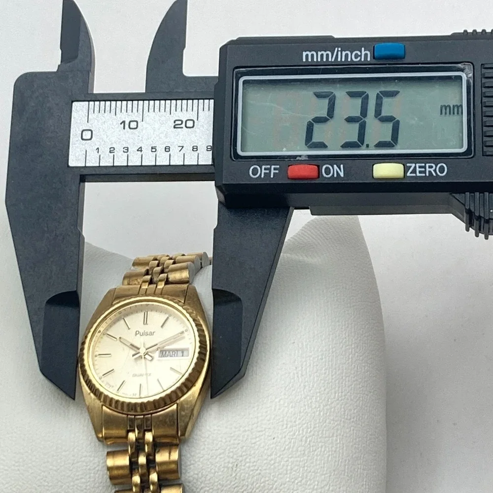 Vtg Pulsar Women's Watch 24mm Gold Tone V248-0020 Day Date New Battery SMALL 6